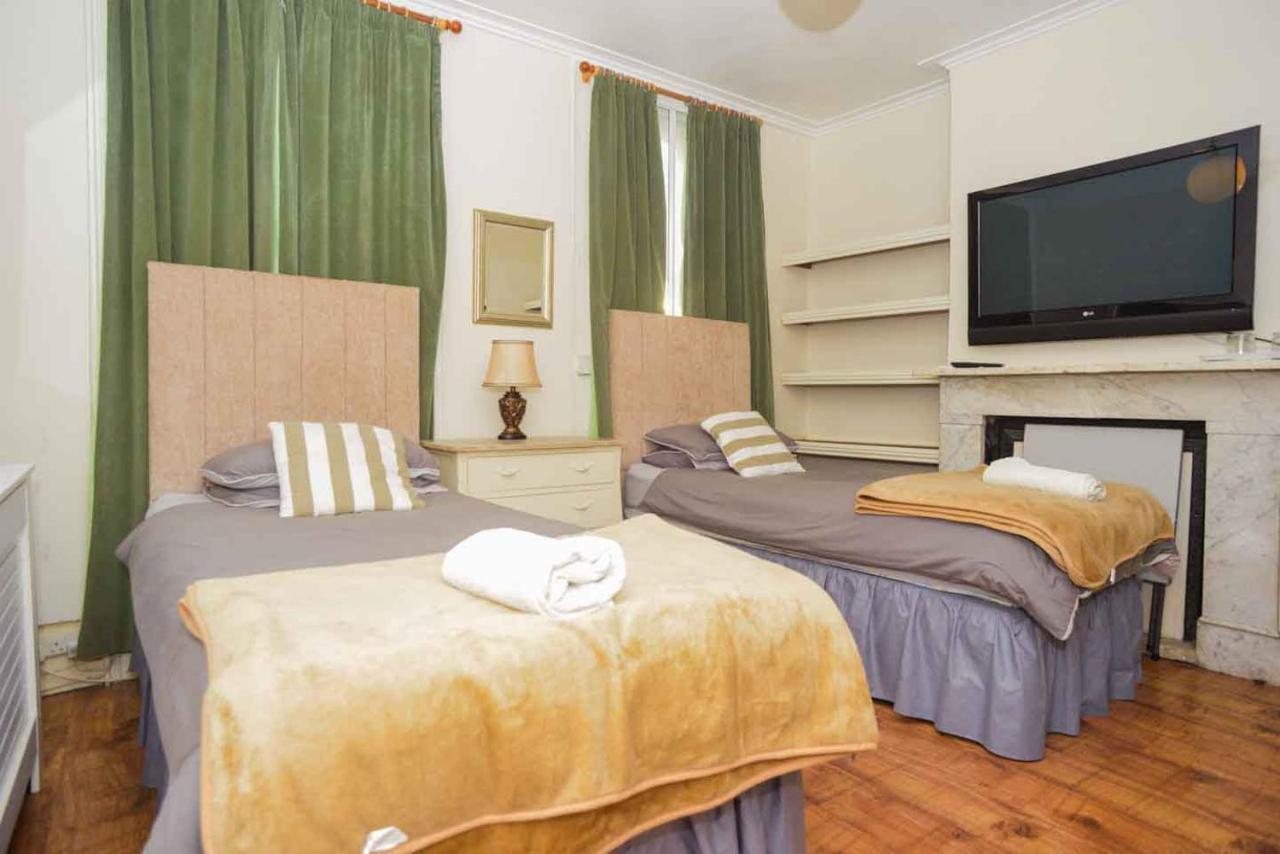 Pedro Host Family Apartment London Exterior photo