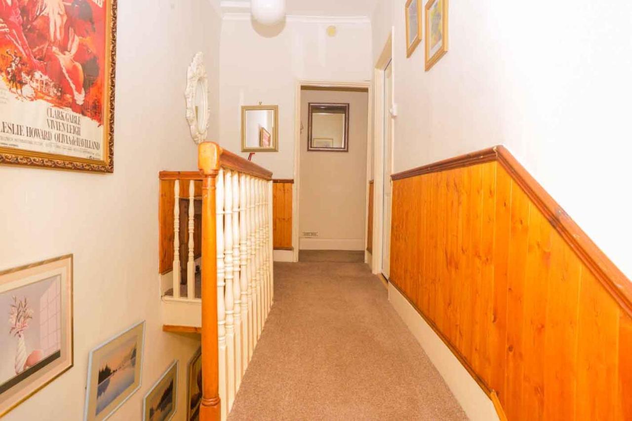 Pedro Host Family Apartment London Exterior photo
