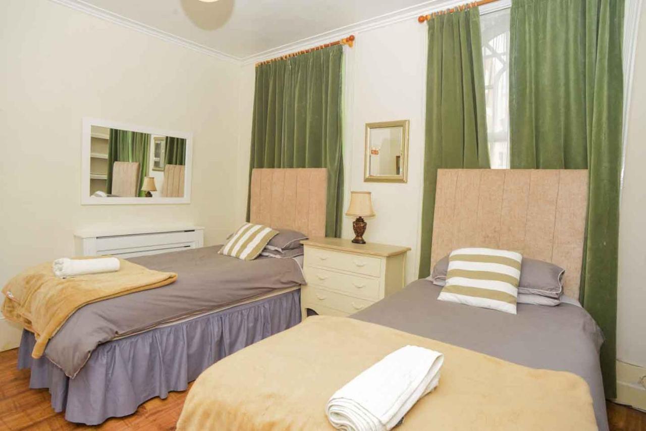 Pedro Host Family Apartment London Exterior photo